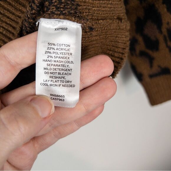 Nordstrom Girls Size Small Brown Dachsund Leopard Spots Crewneck Sweater NEW - Picture 6 of 8